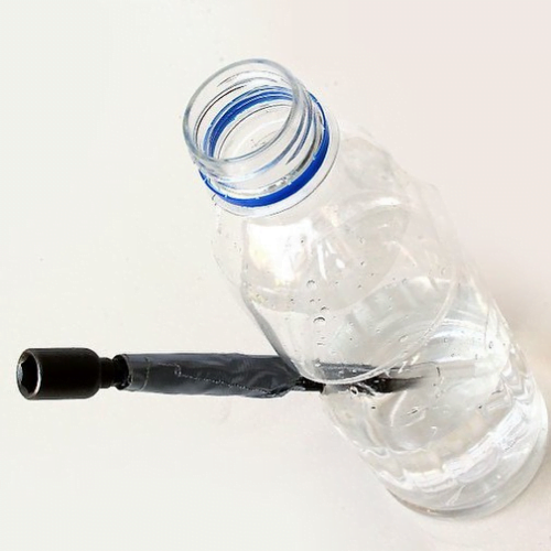 You are currently viewing How to Make a Simple Water Bottle Bong at Home